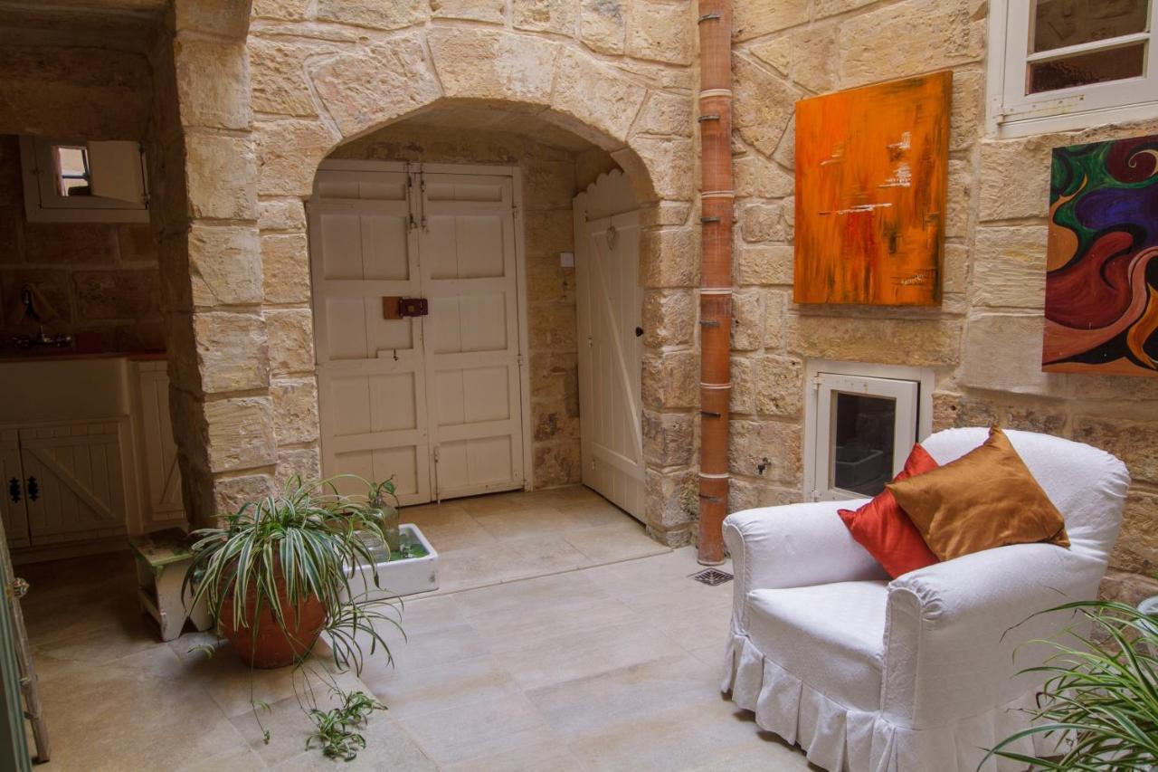 Town House Steeped In History Villa Rabat Eksteriør bilde