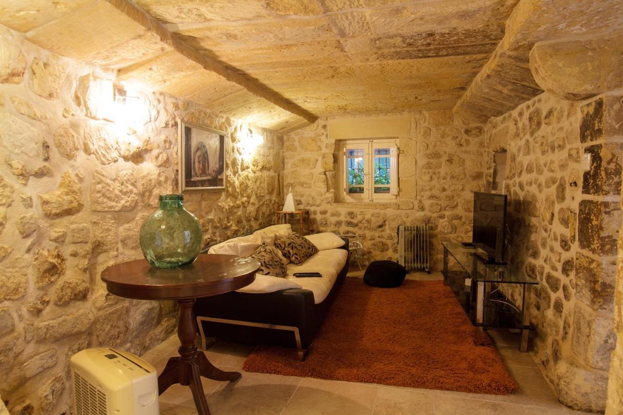 Town House Steeped In History Villa Rabat Eksteriør bilde