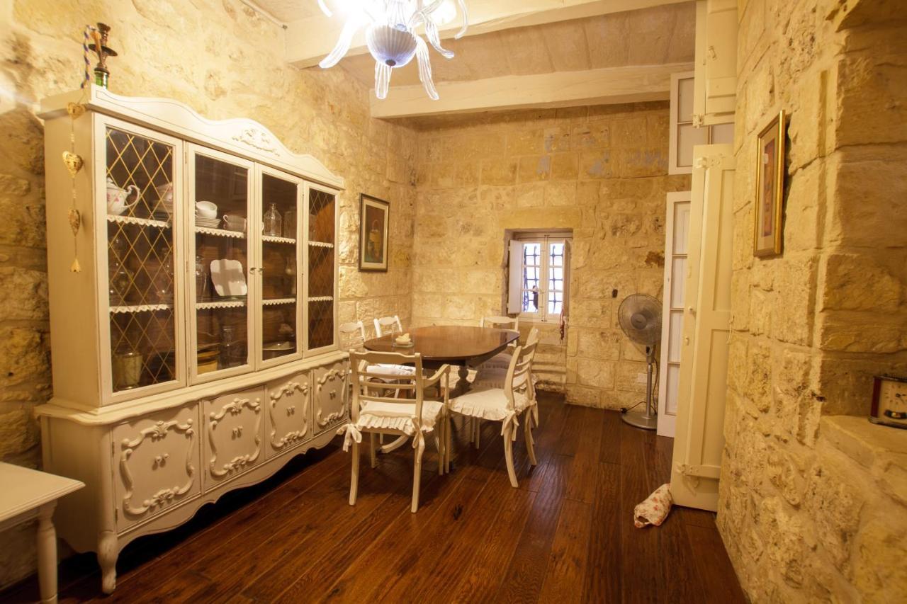 Town House Steeped In History Villa Rabat Eksteriør bilde