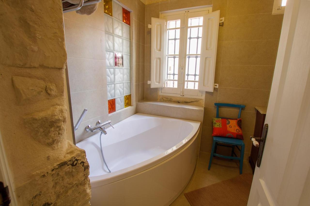 Town House Steeped In History Villa Rabat Eksteriør bilde