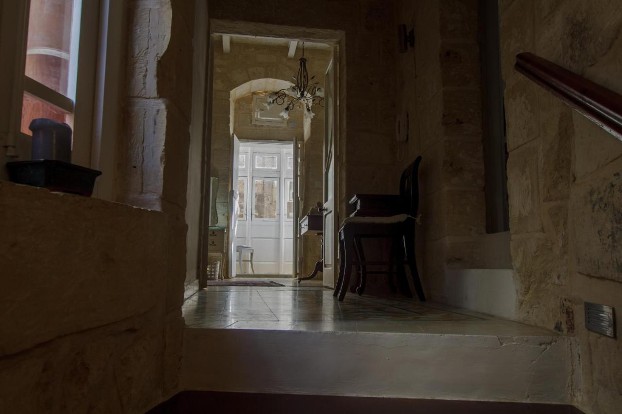 Town House Steeped In History Villa Rabat Eksteriør bilde